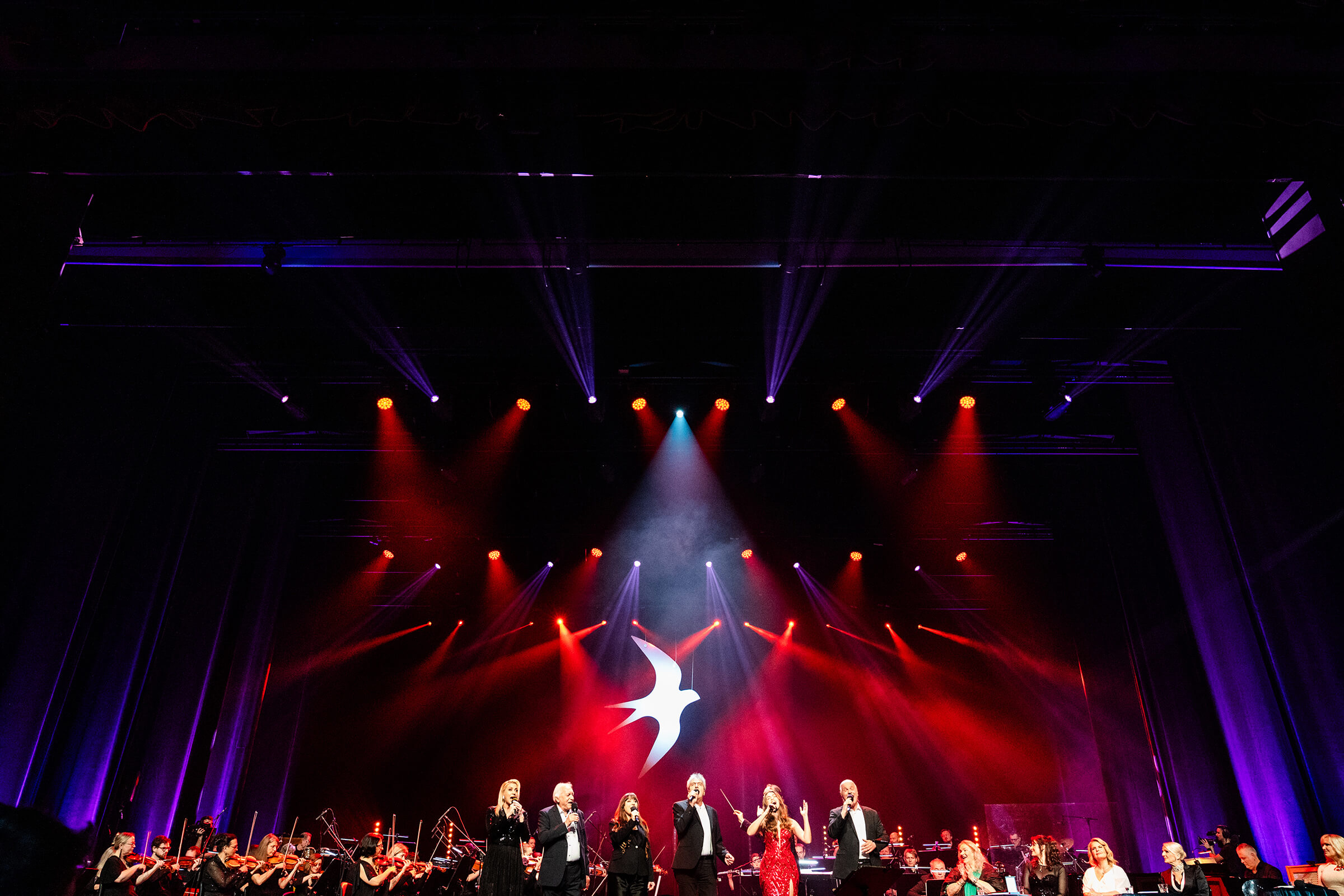 Pepel in kri, Elda Viler, poslovilni koncert, Cankarjev dom, Simfonični Orkester RTV, Big Band, Foto Marko Alpner