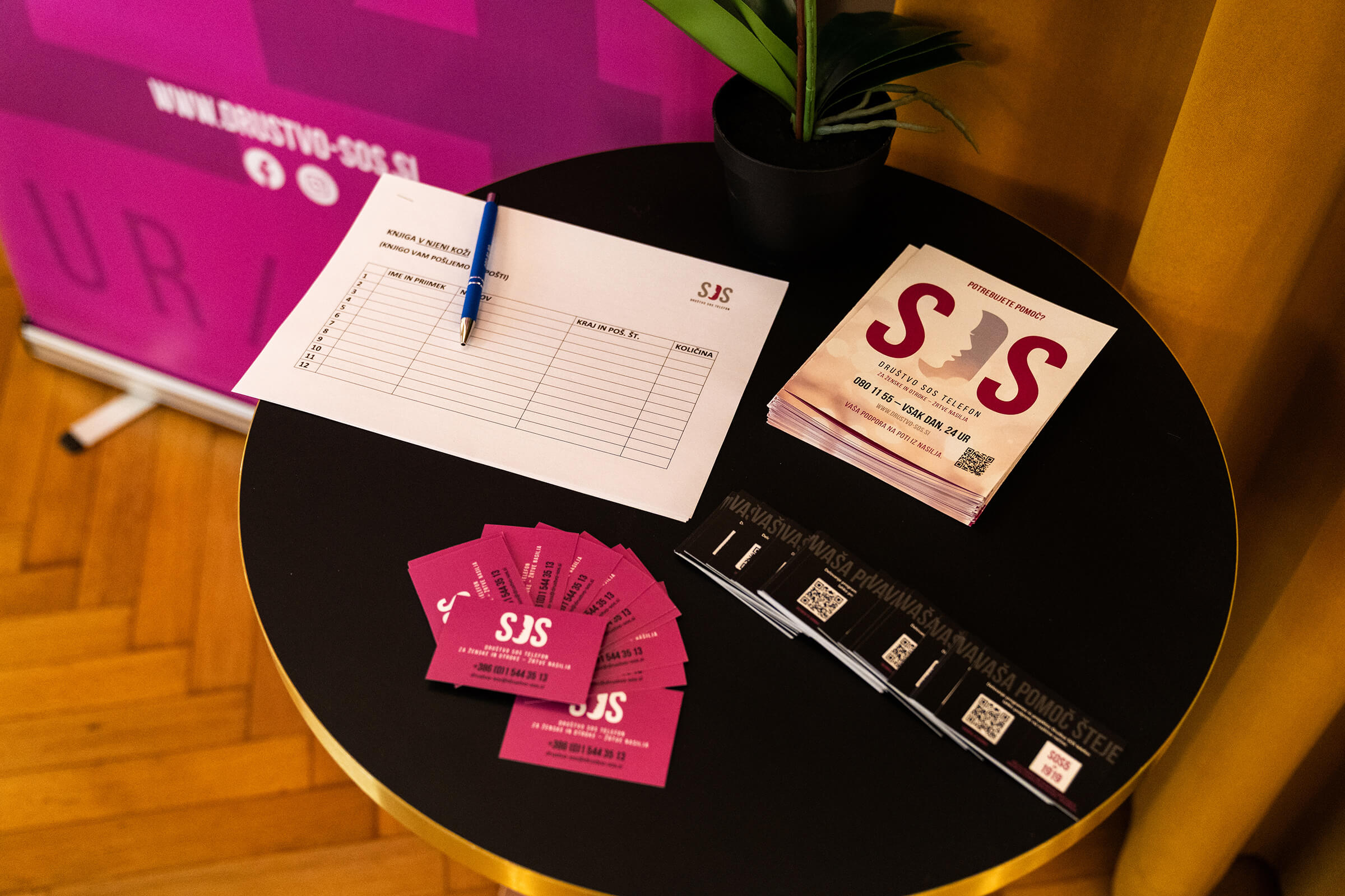 Društvo SOS telefon, Če bi stene govorile, V njeni koži, Lutkovno gledališče Ljubljana