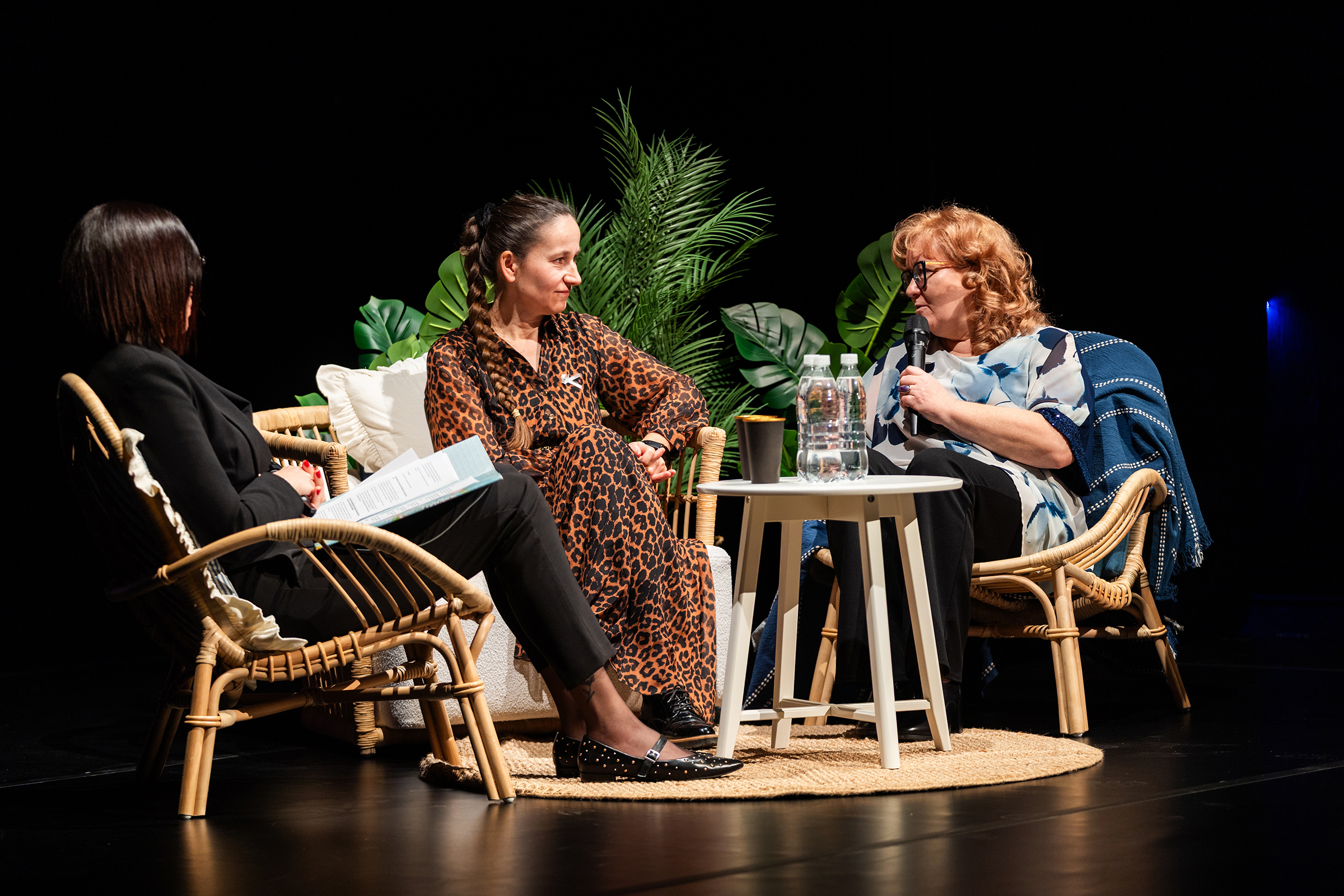 Društvo SOS telefon, Če bi stene govorile, V njeni koži, Lutkovno gledališče Ljubljana