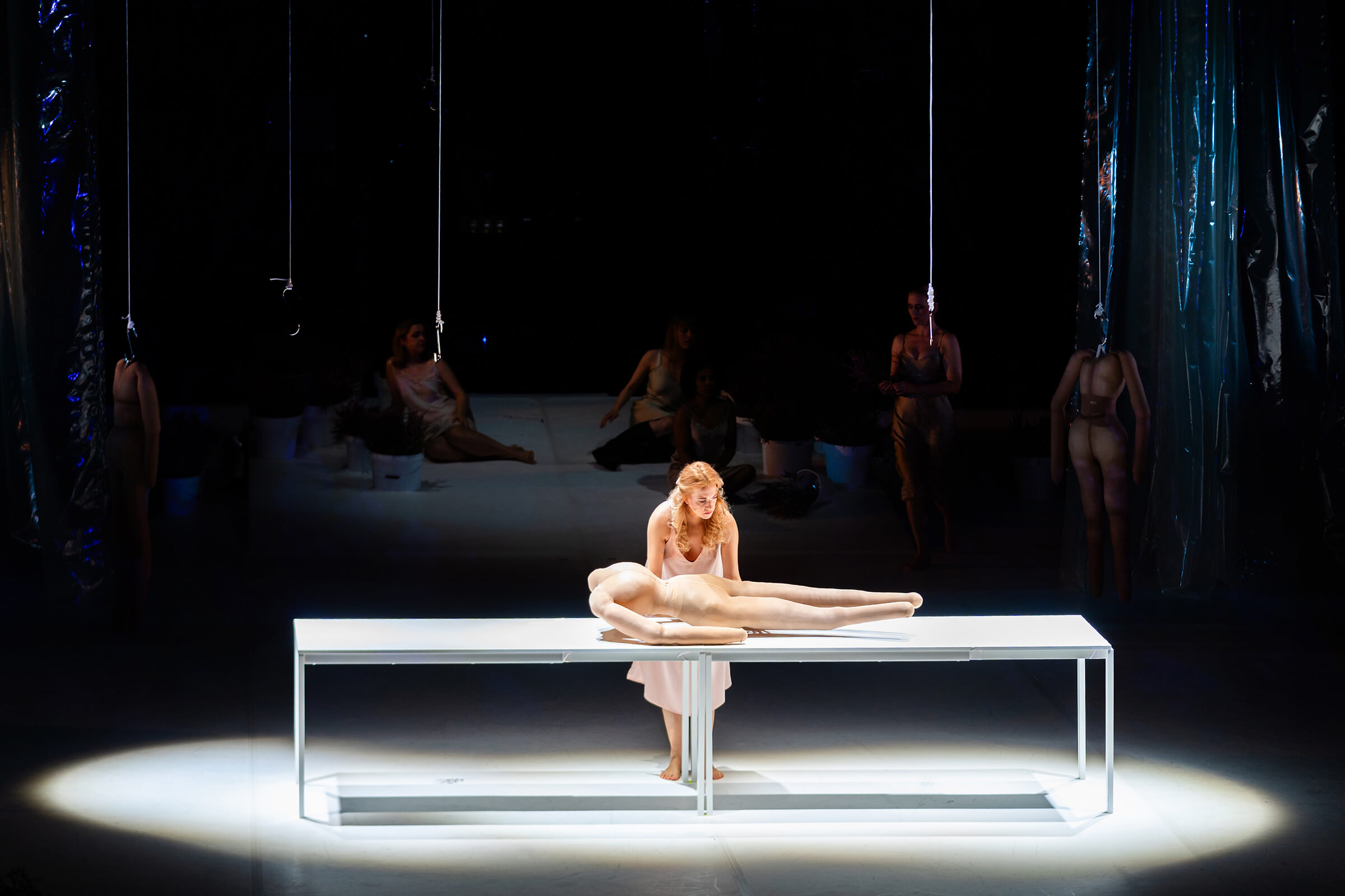 Platno, opera, Nina Šenk, Cankarjev dom, Photo Marko Alpner